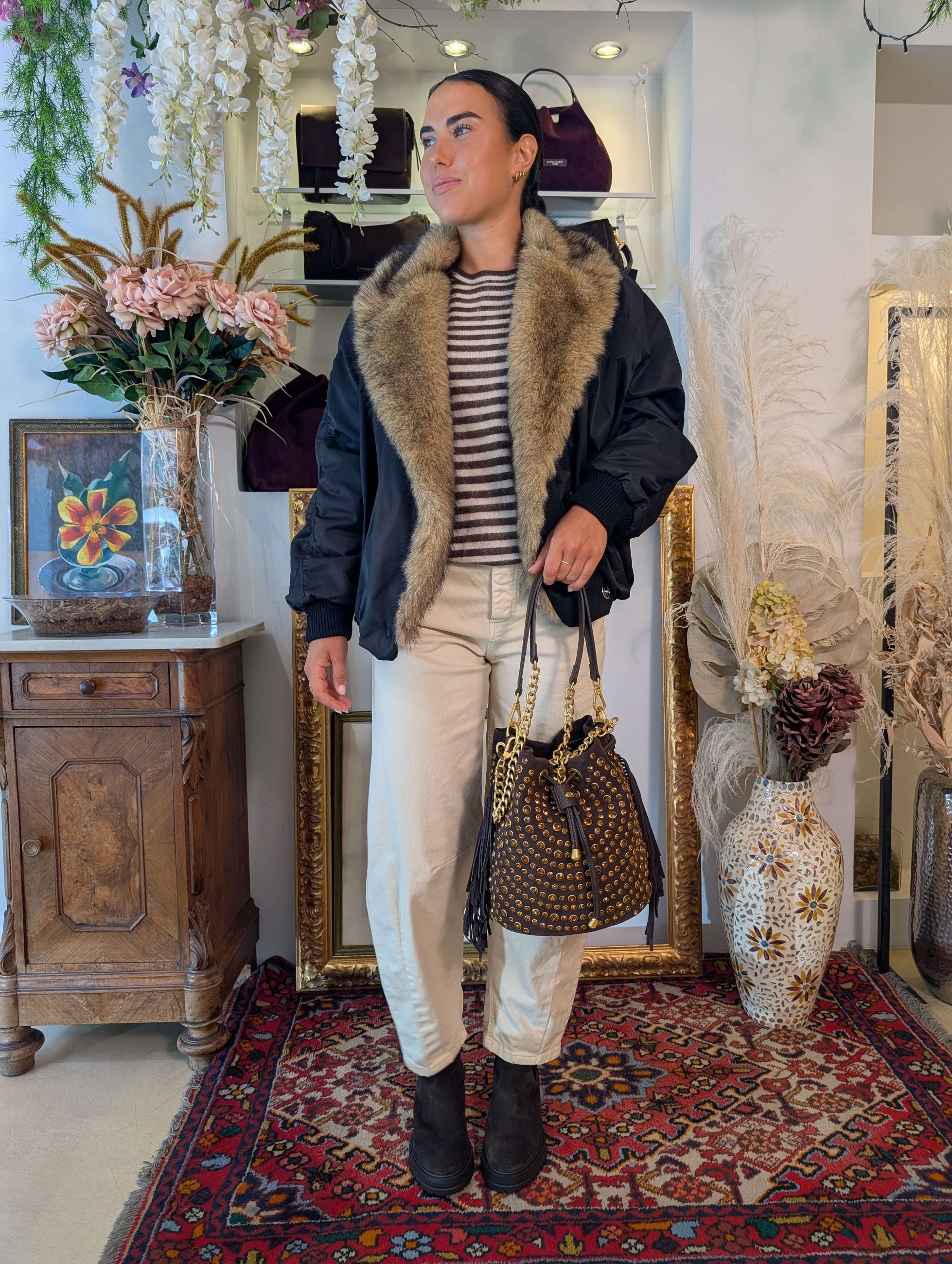 Bomber con maxi collo in eco pelliccia - TENSIONE IN