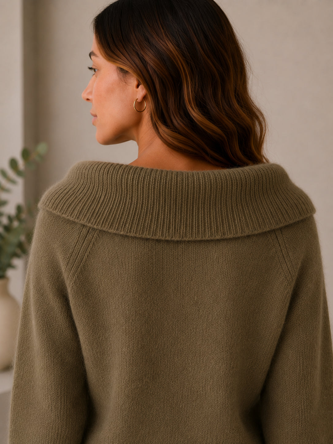 Maglia in angora collo ad anello - .SOLO TRE