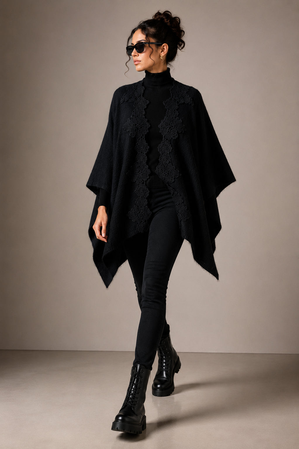 Cardigan over con applicazione in pizzo - LOLA by Sandro Ferrone