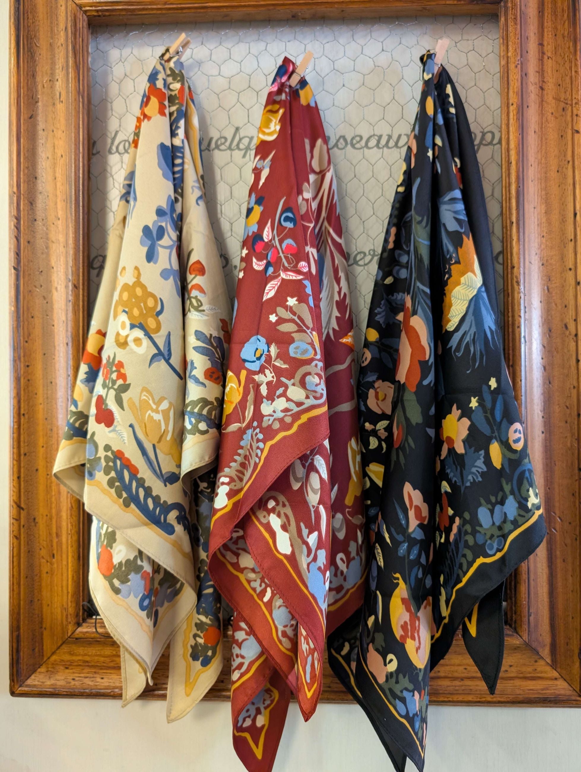 FOULARD TRIANGOLO FANTASIA BORDEAUX - NALI'