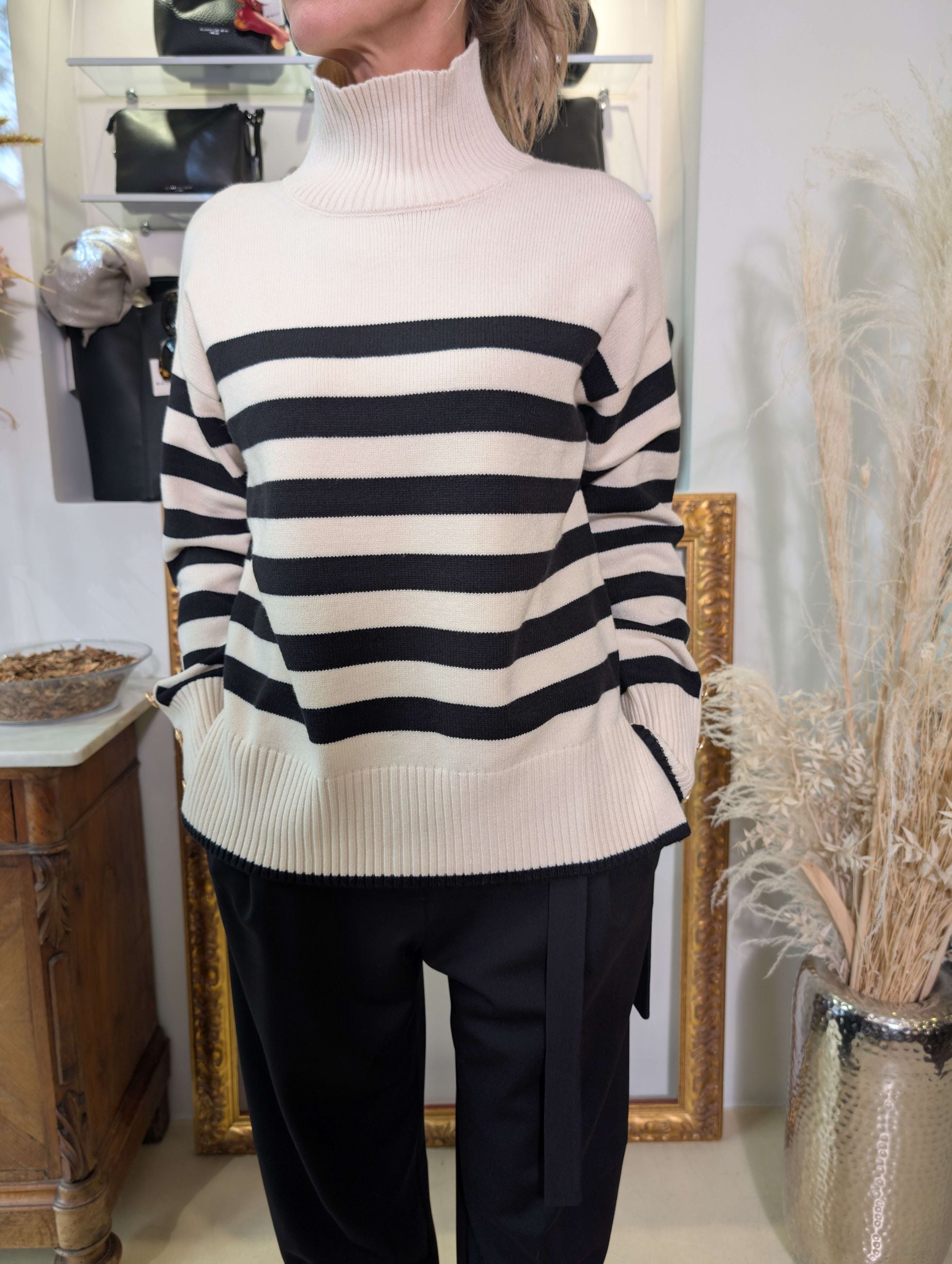 Maglia rigata con bottoni gioiello - SHE_FLORENCE_LAB