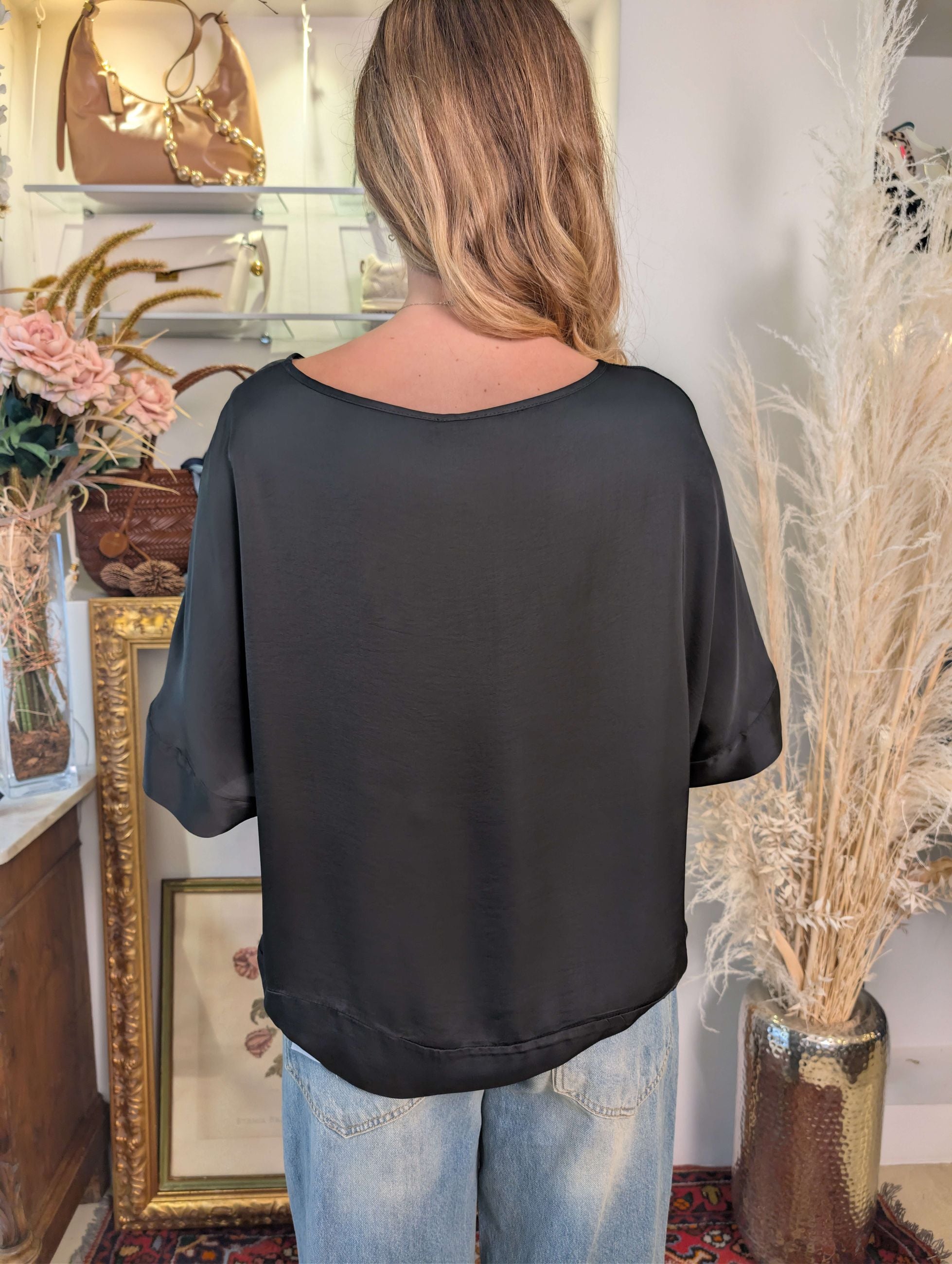 Blusa in raso di viscosa manica corta - TENSIONE IN