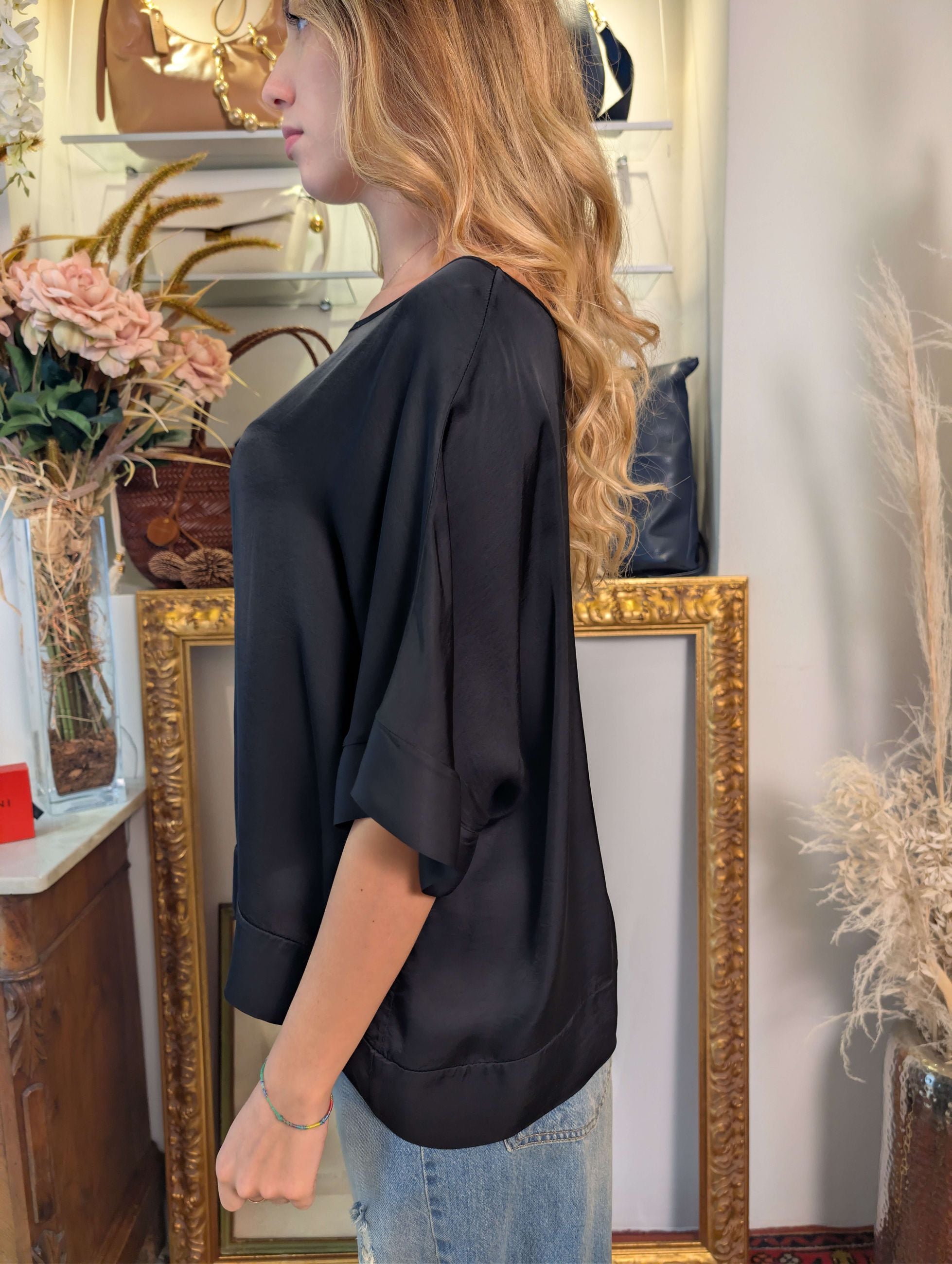 Blusa in raso di viscosa manica corta - TENSIONE IN