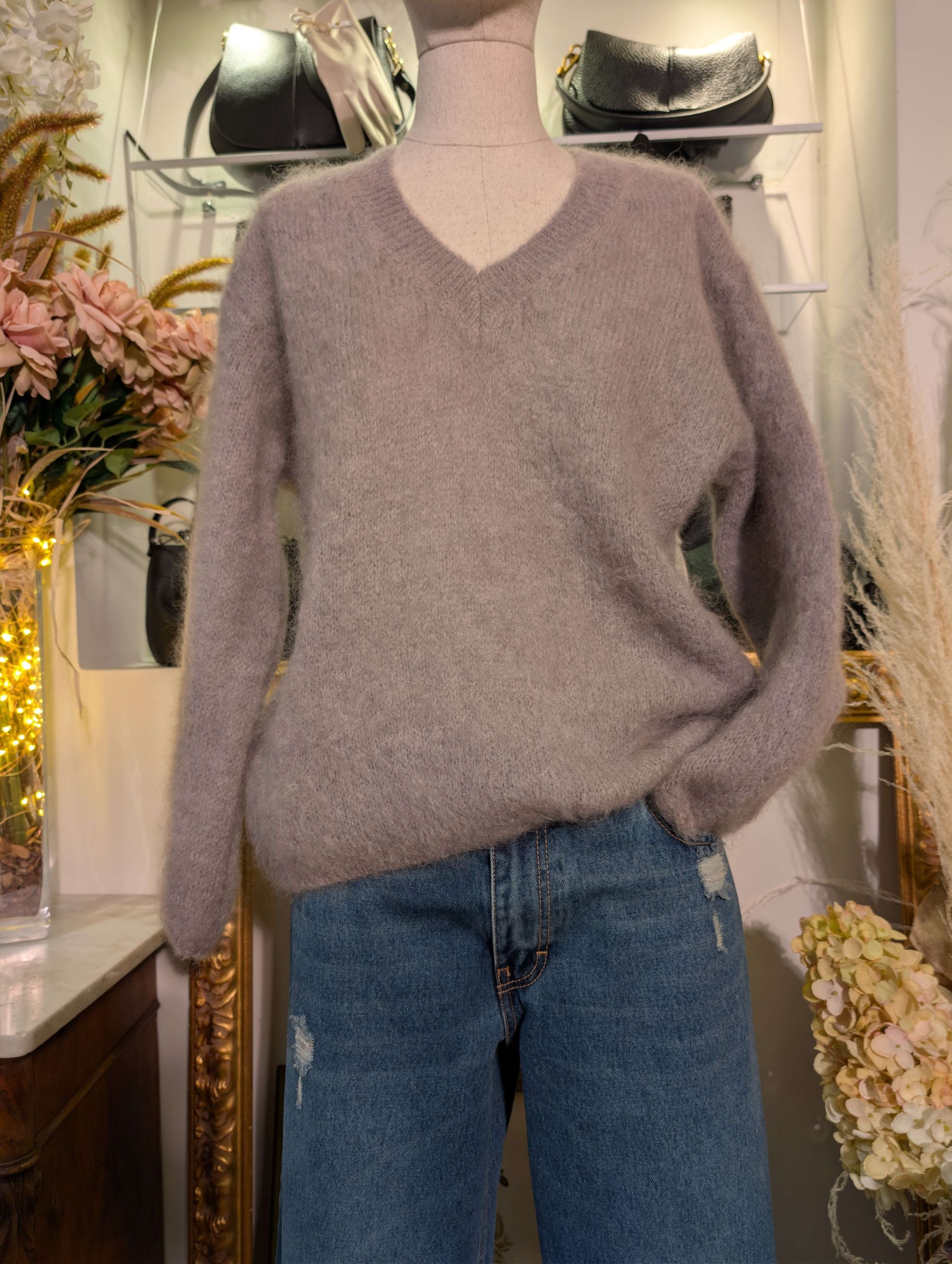 Scollo a V in kid mohair - HAVE ONE