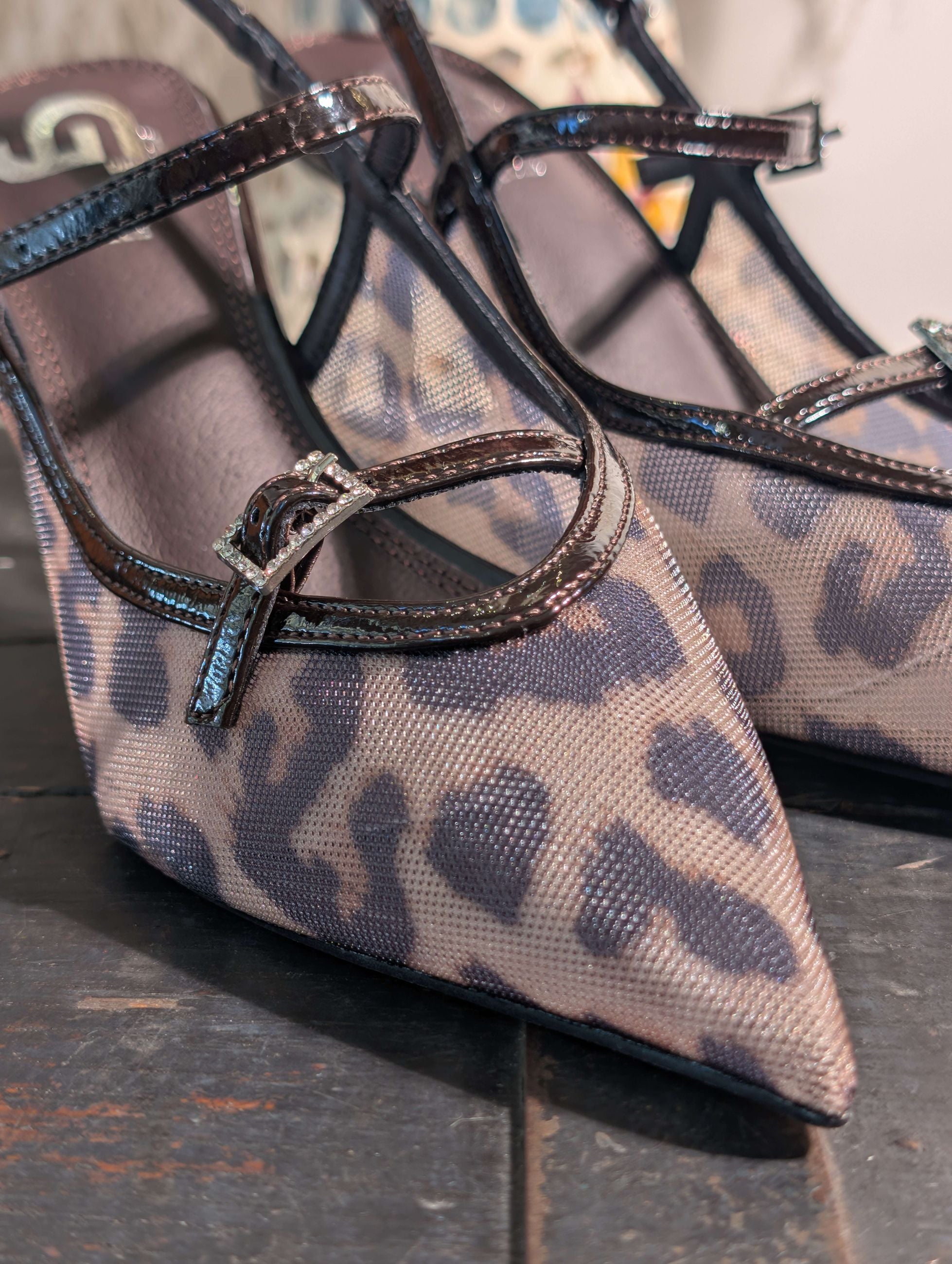 DECOLLETE SLINGBACK IN FANTASIA ANIMALIER - GOLD & GOLD