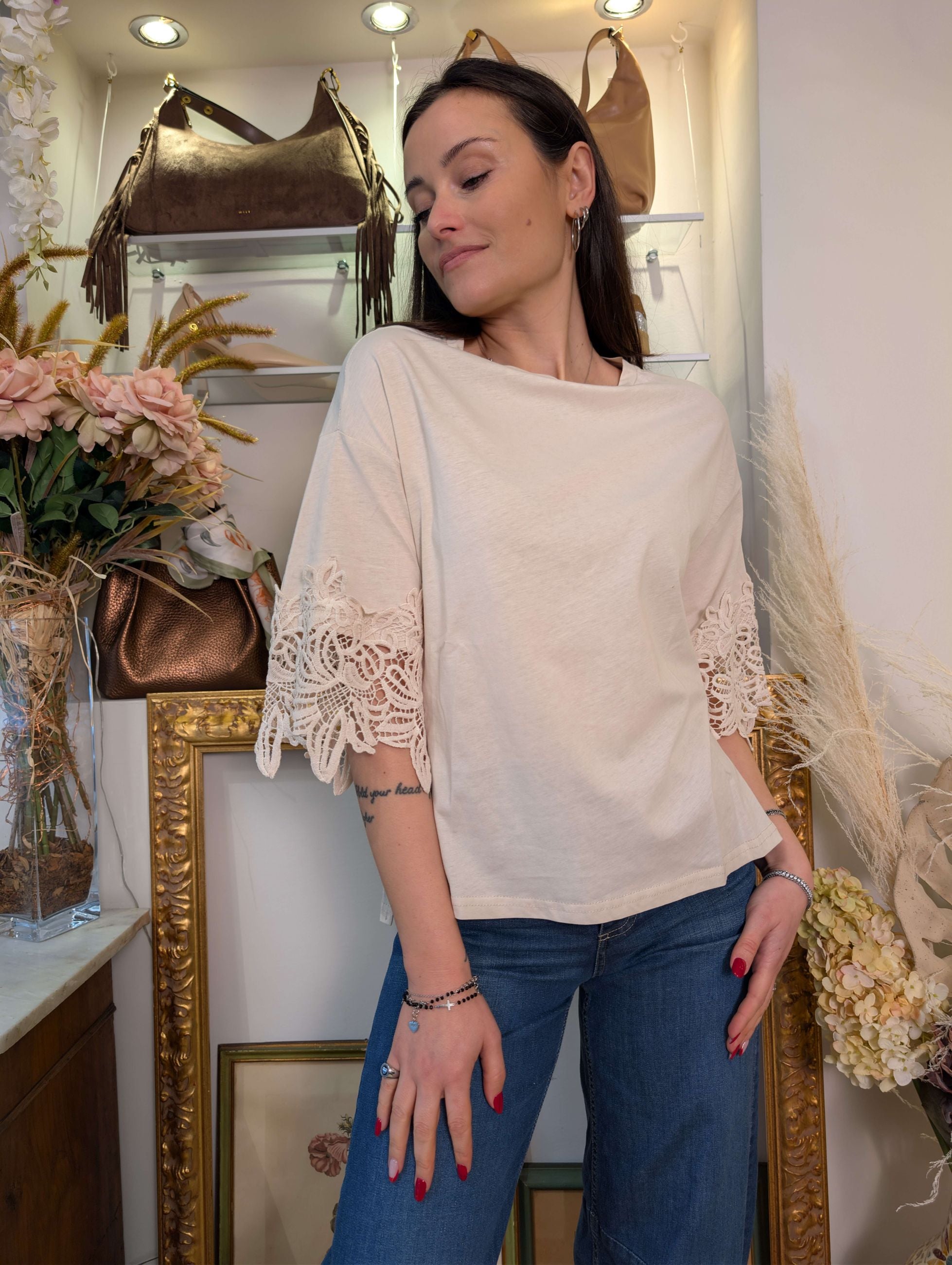 Blusa con pizzo macramé alle maniche Le Sarte del Sole - LE SARTE DEL SOLE