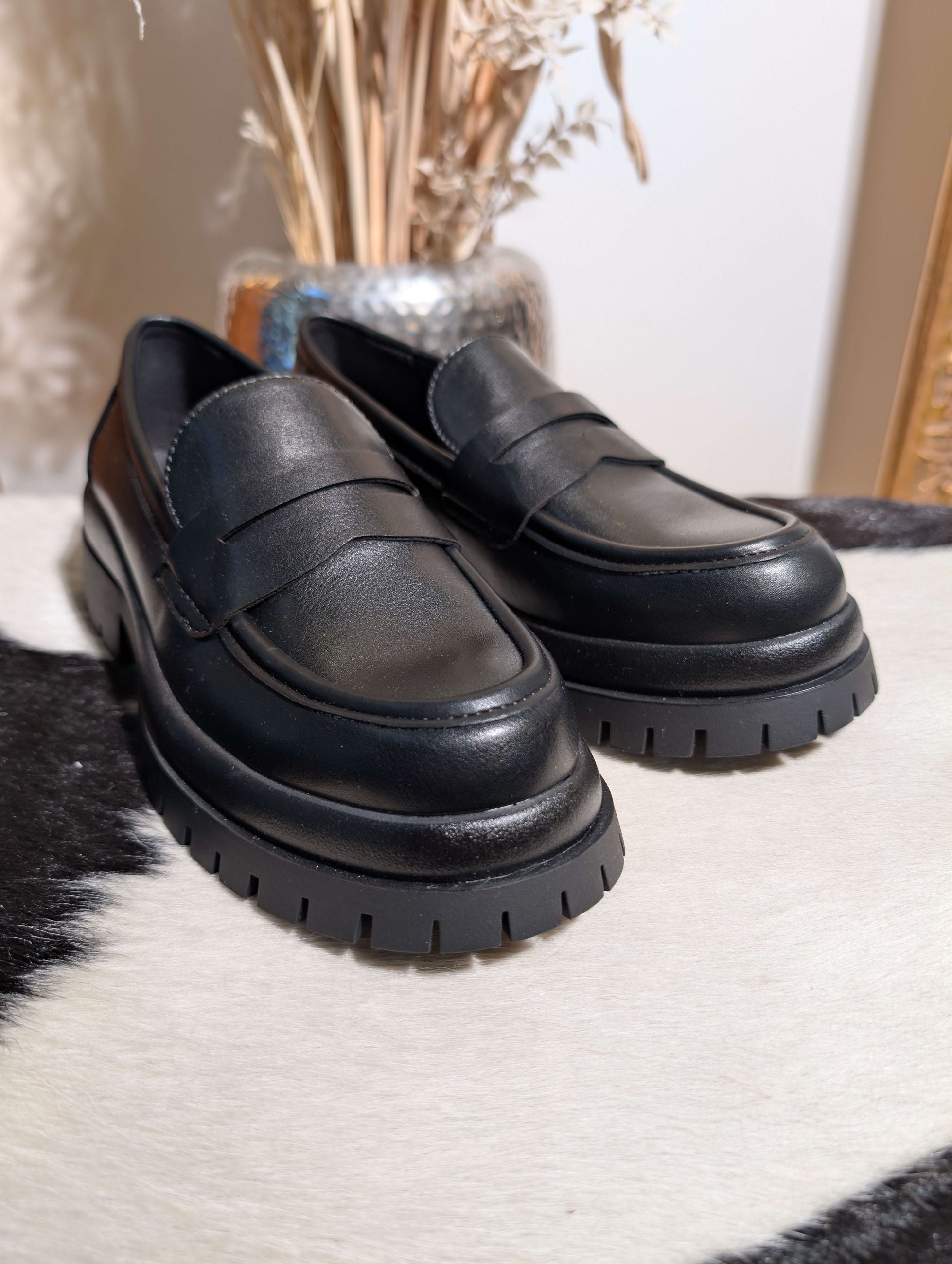 Mocassino bon ton nero in vera pelle con suola carrarmato - GOLD & GOLD