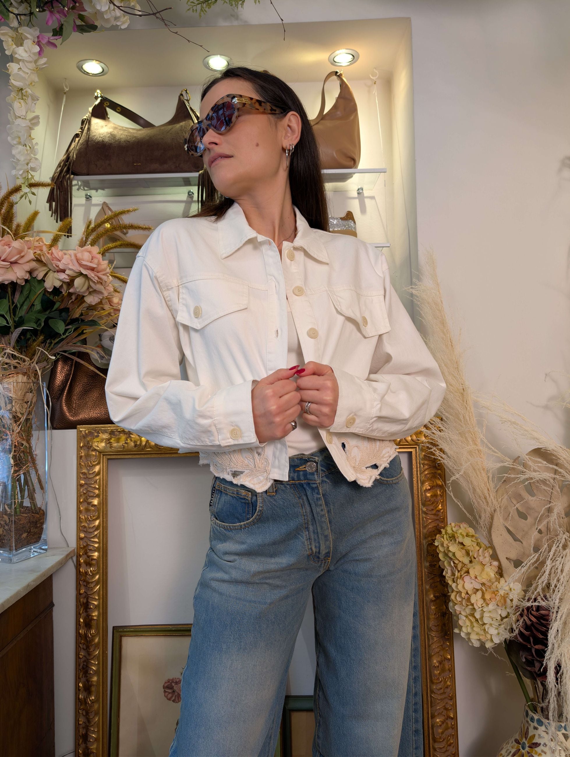 Giubbino cropped con ricami - TENSIONE IN