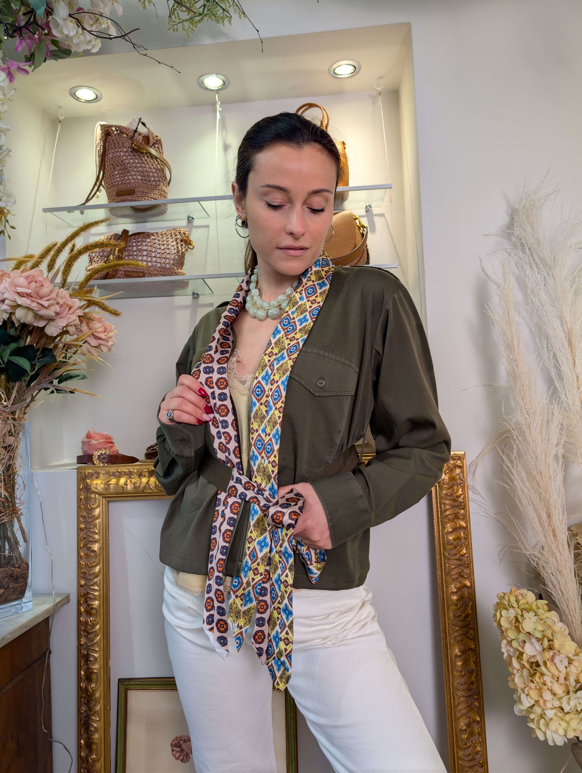 Giacca militare in tessuto riciclato con dettagli in microfantasie e cintura - DIXIE