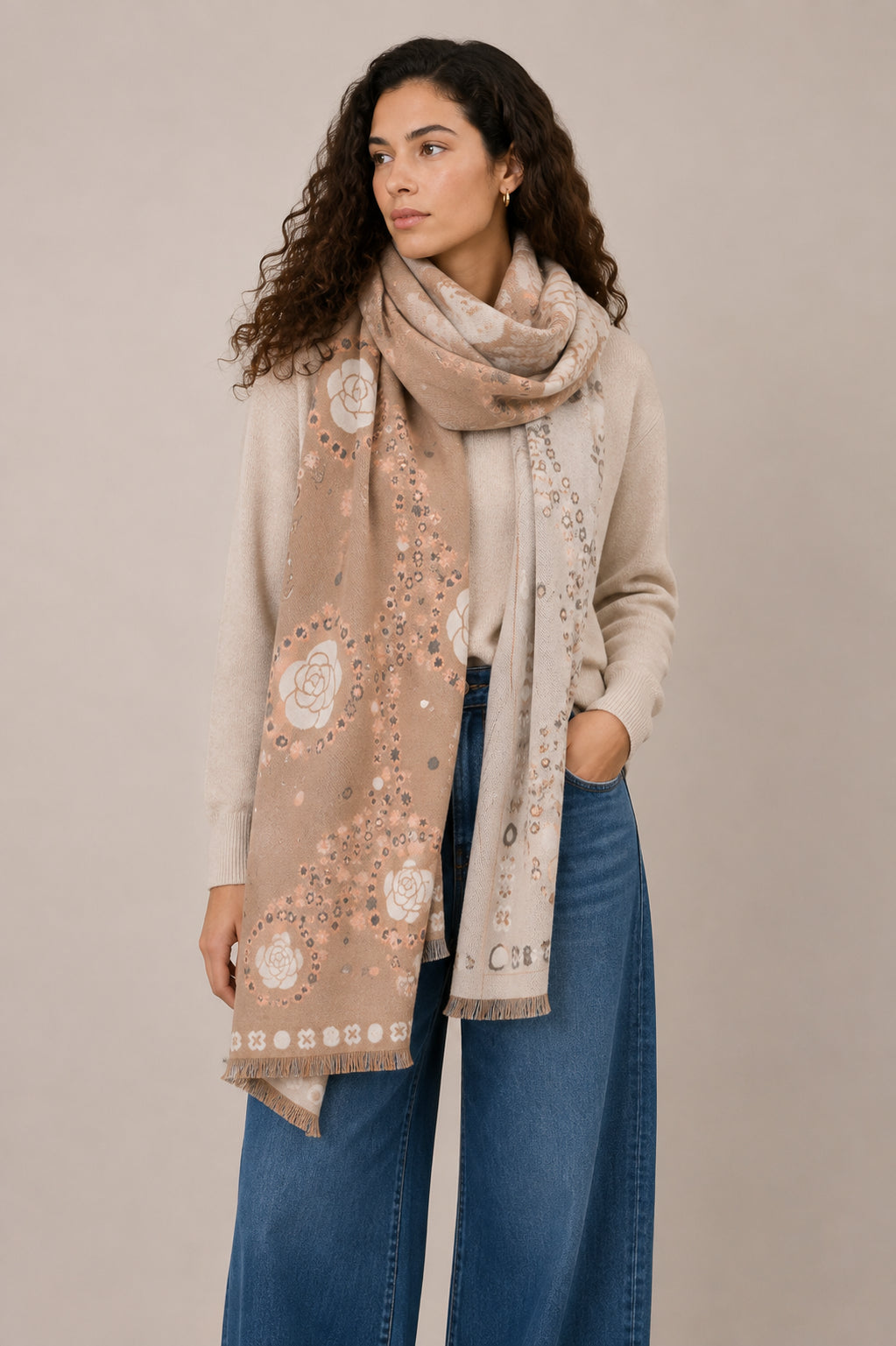 Maxi foulard con stampa floreale e geometrica - Sandro Ferrone
