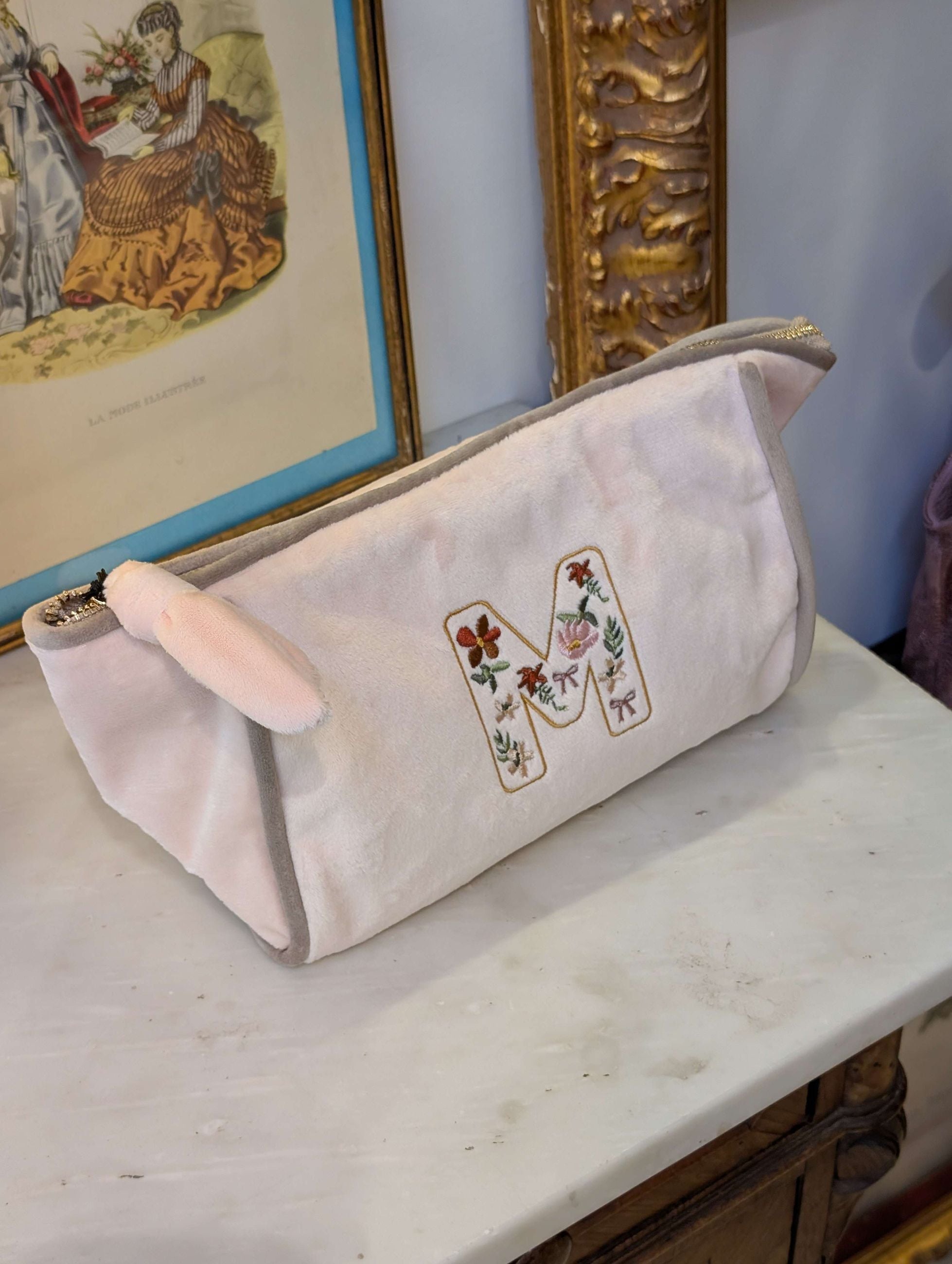 POUCH EMBROIDERY LETTERA M CIPRIA/TORTORA - NALI'